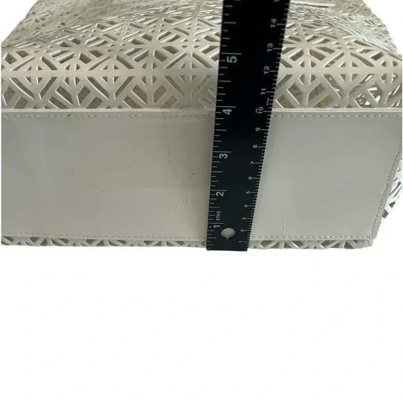 TORY BURCH White Off-White Laser Cut Designer Tote Shopper Pool Bag NWOT - Picture 5 of 13